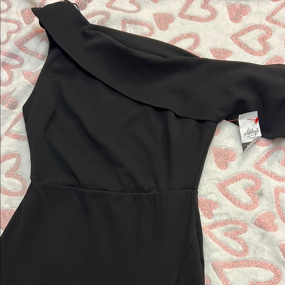 Windsor Black Asymmetrical One Shoulder Fitted Maxi Dress